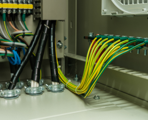 Ground wire on the bar ground in the electrical control cabinet