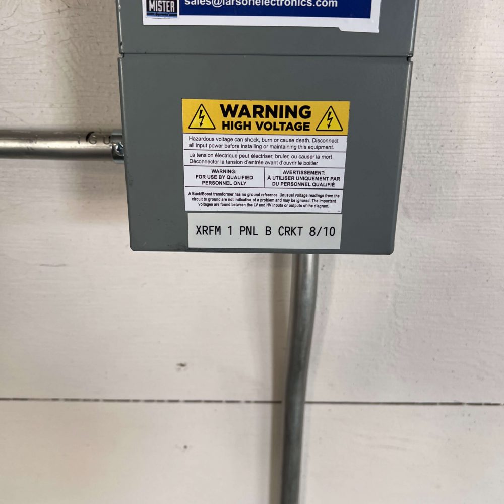 Warning high voltage warning on small electrical box
